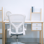 Bàn làm việc Tina