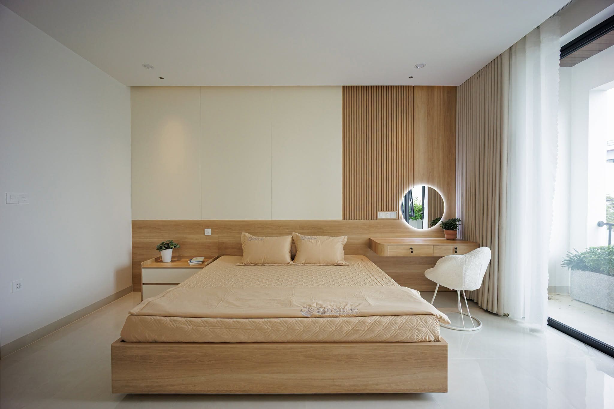 MỘT NGÔI NHÀ MANG SỰ DỊU DÀNG CỦA NGƯỜI Ở